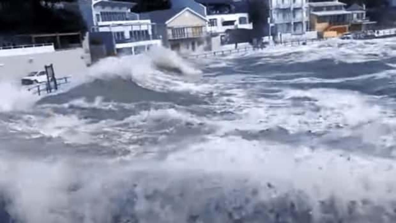 Güney Afrika’da dev dalga dehşeti: 1 ölü