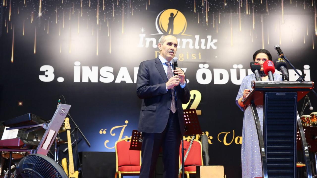 İnsanlık Dergisi’nden 3. İnsanlık Ödülleri sahiplerini buldu