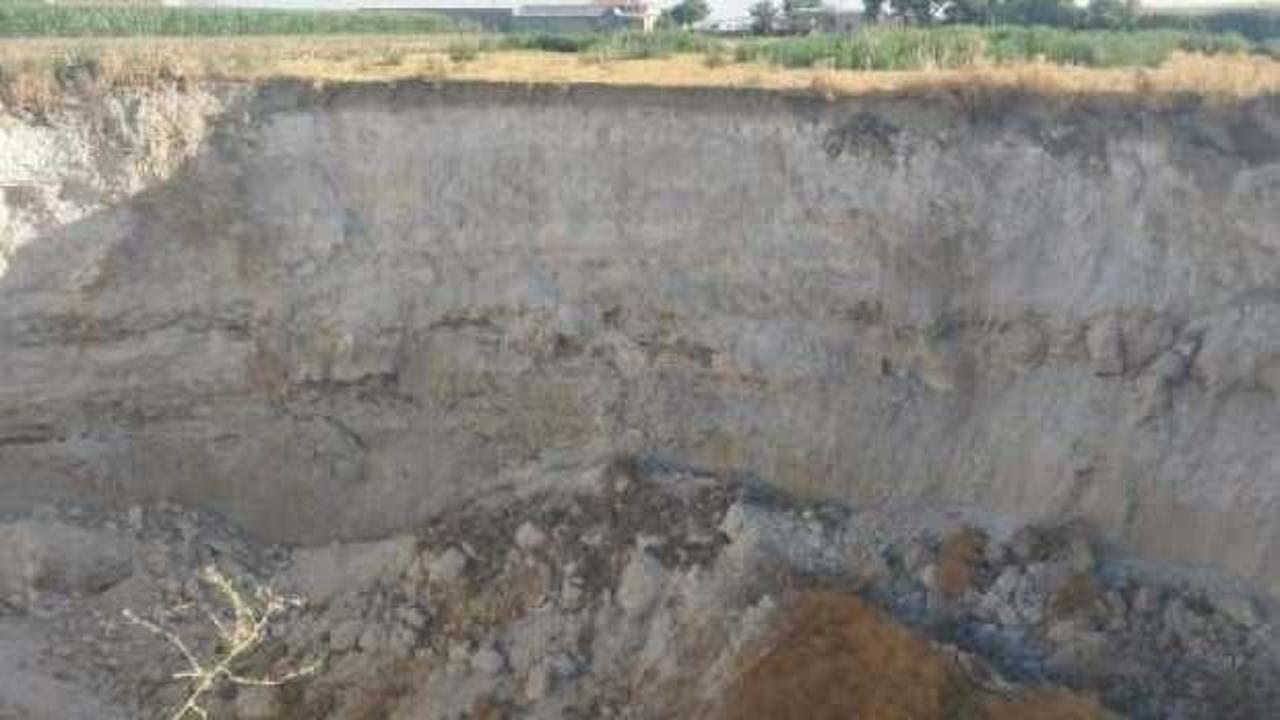 Konya’da 40 metre derinliğinde obruk oluştu