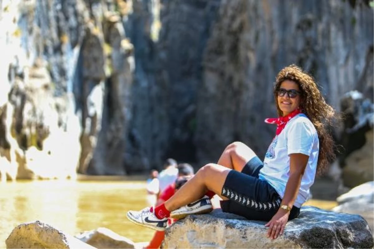 Van’daki Masiro Kanyonu, doğa tutkunlarına serinleme imkanı sunuyor