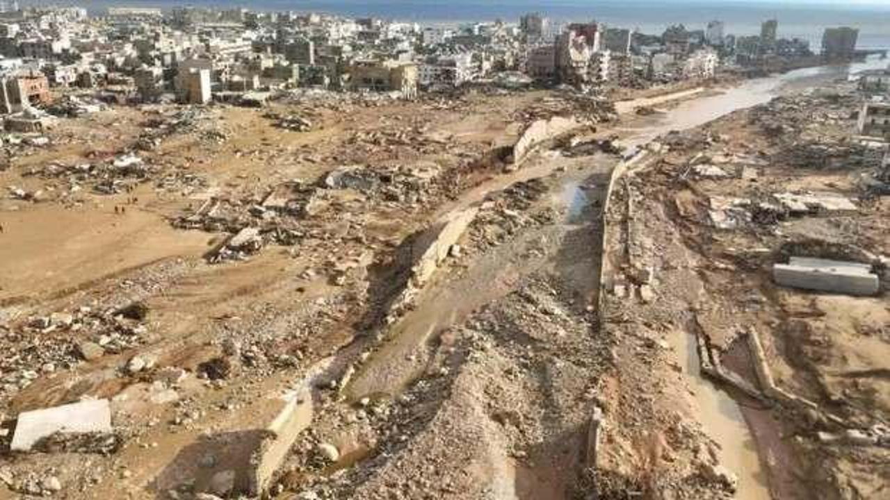 Sahra çöllükten çıktı! Sel sonrası şoke eden görüntü