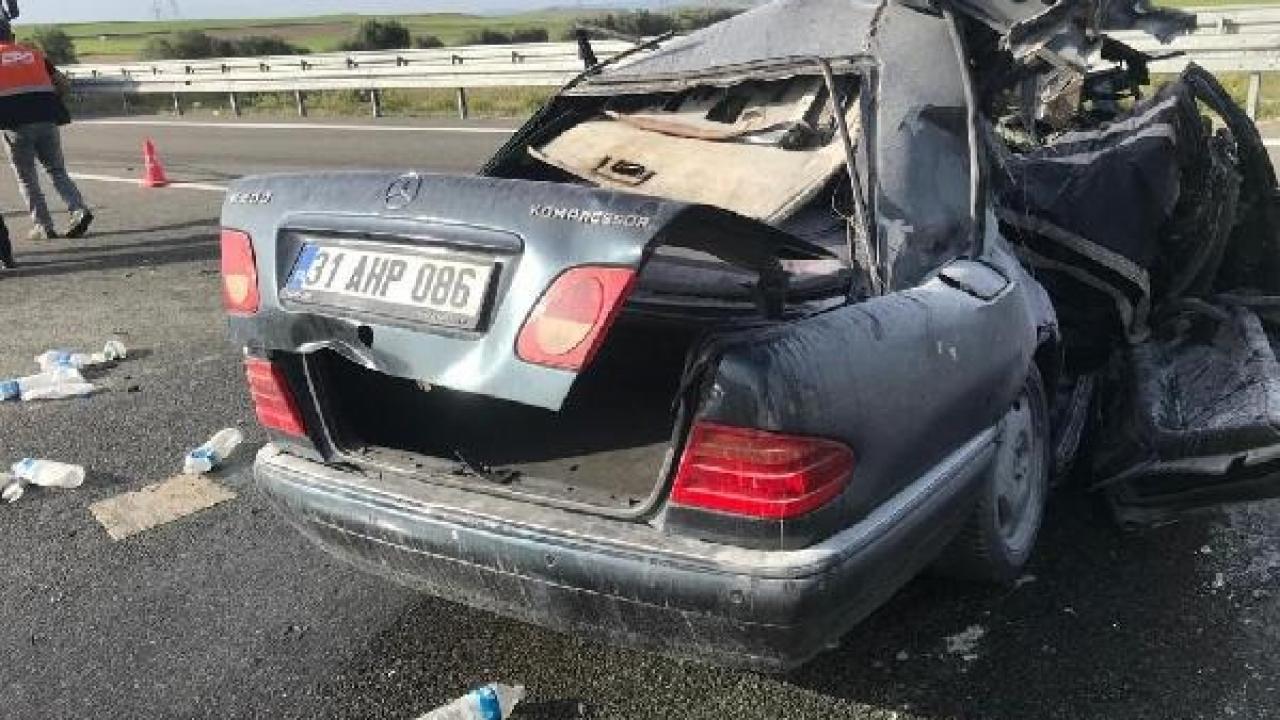 TIR’a arkadan çarpan depremzede sürücü yaralandı, eşi öldü