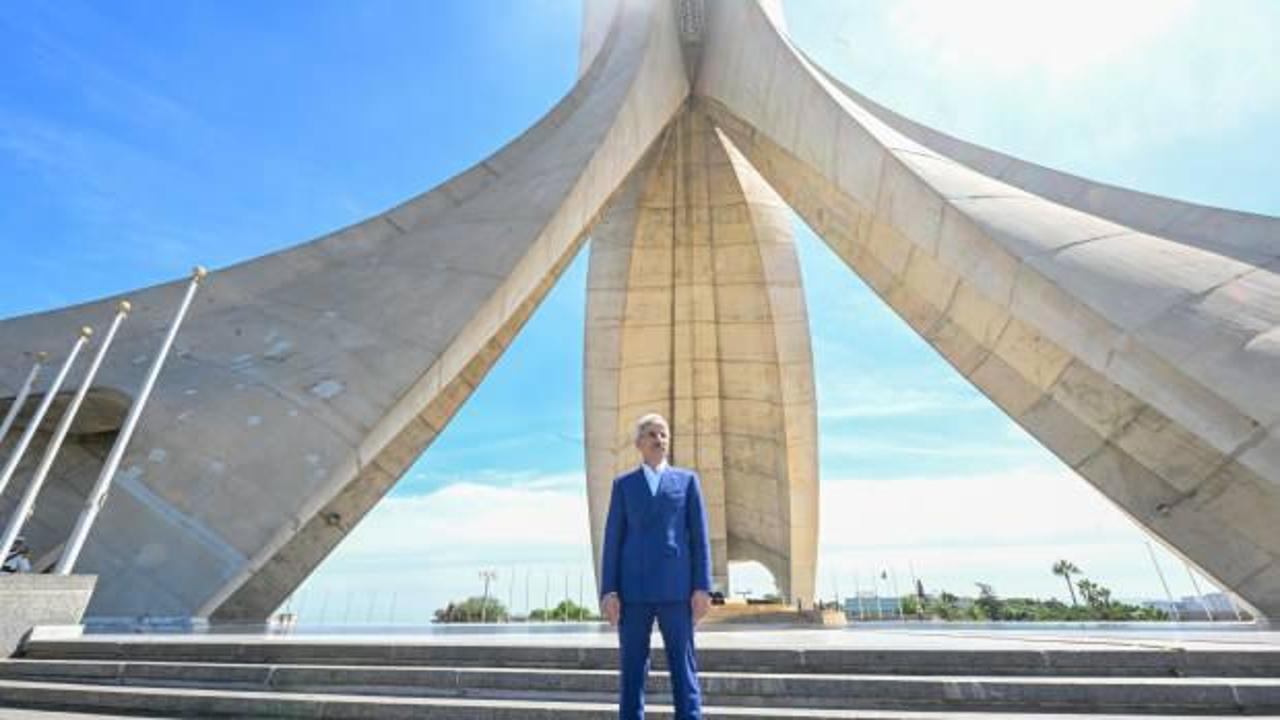 Ulaştırma ve Altyapı Bakanı Uraloğlu, Cezayir’in sembol mekanlarını ziyaret etti