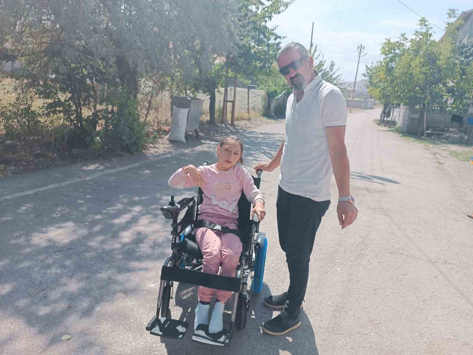 Vanlı Amcan’dan epilepsi hastası Norjin’e akülü sandalye
