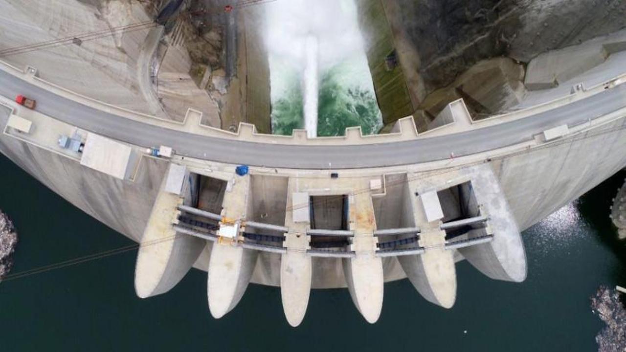 Bakan Yumaklı duyurdu: Yusufeli Barajı’nda ilk türbin döndü