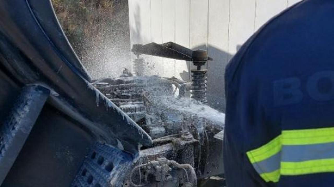 Bolu’da dinamit yüklü kamyon alev aldı