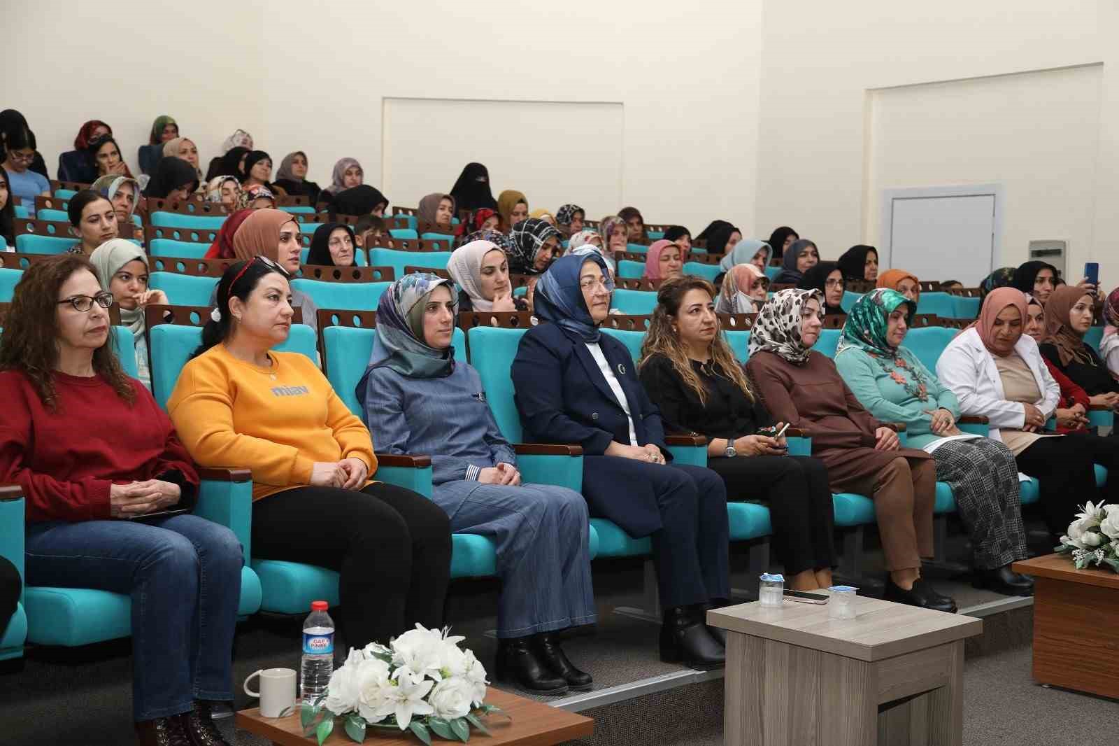 Vanlı kadınlar Filistin için dua etti