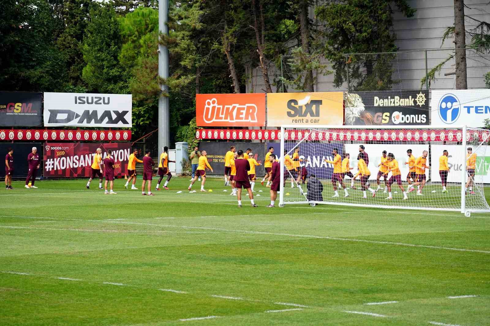 Galatasaray, Manchester United maçı hazırlıklarını tamamladı