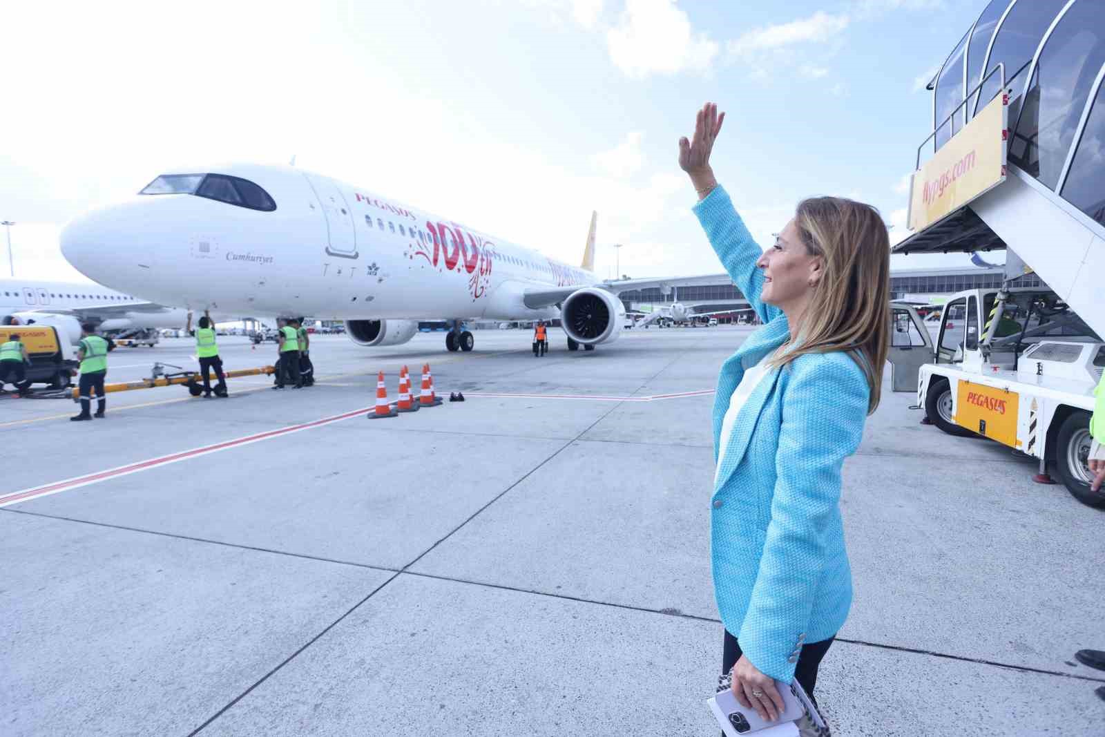 Pegasus’un 100. uçağı ‘Cumhuriyet’in ilk rotası Ankara oldu