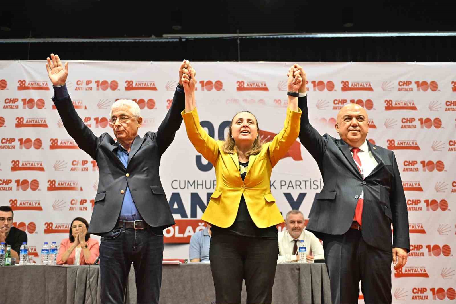 CHP Antalya’da değişim