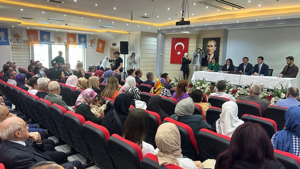 Zeybekci;  “Yerel seçimlerde yüzde 100 başarı istiyoruz”