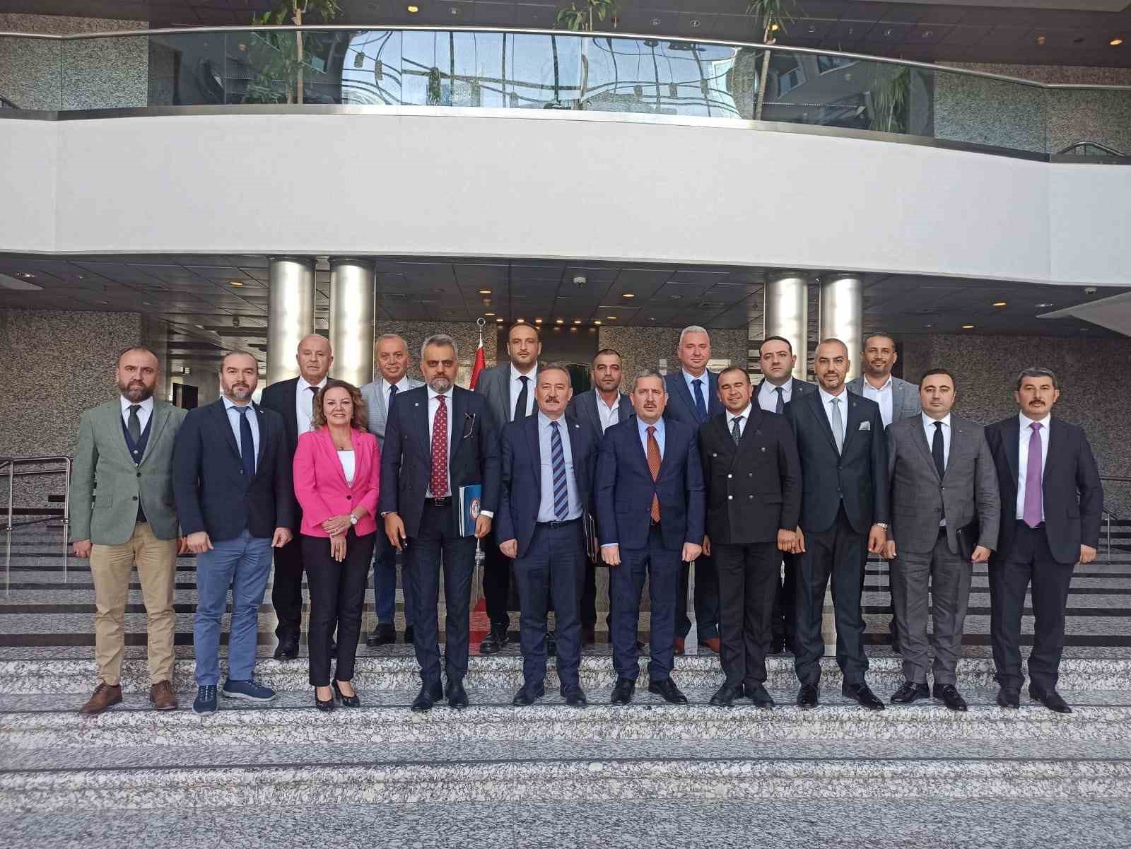 Gayrimenkul danışmanları, emlak piyasasının sorunlarını DTO’da masaya yatırdı