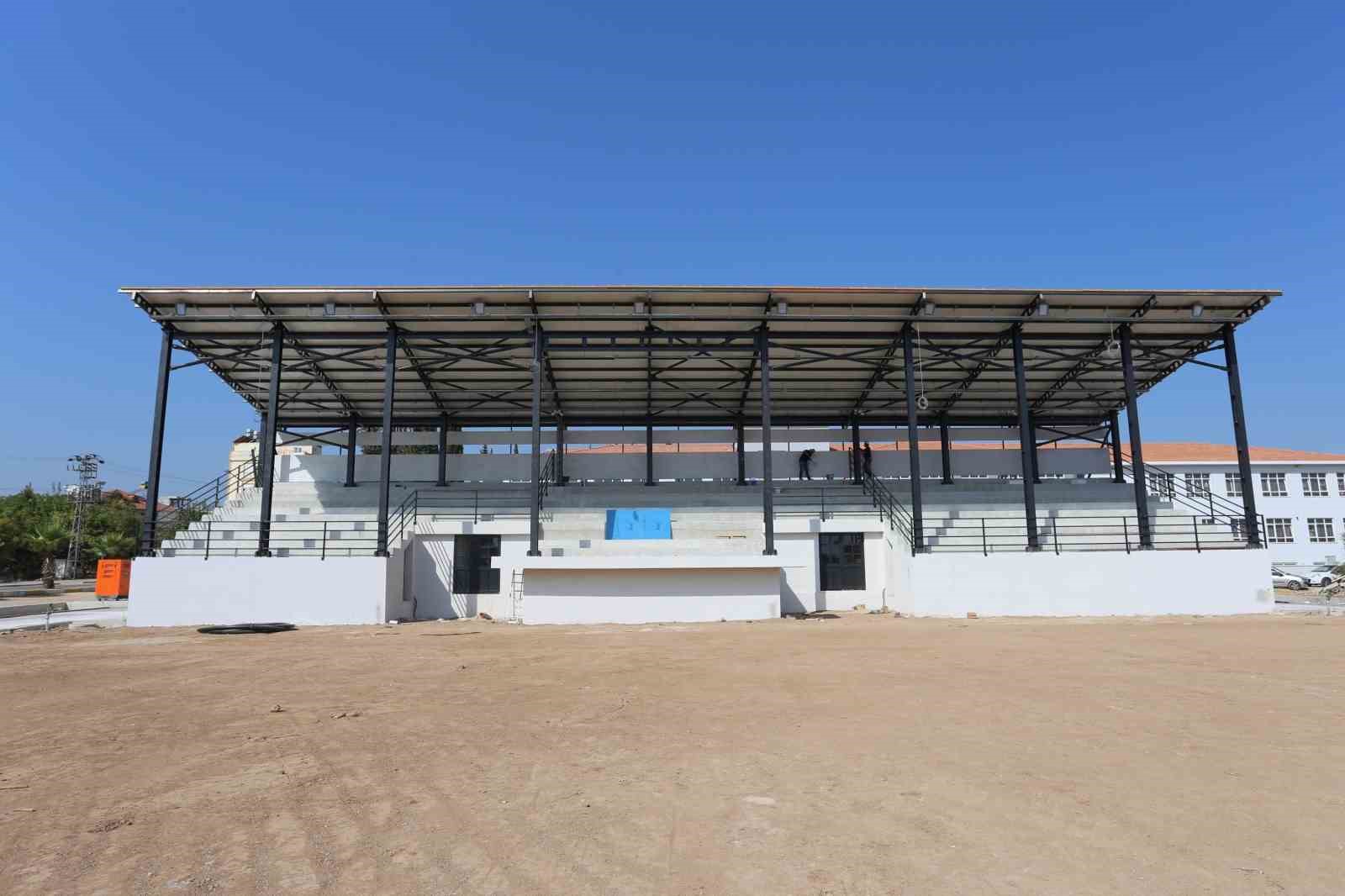 Varsak’a, pehlivanlar diyarı Antalya’ya yakışır er meydanı