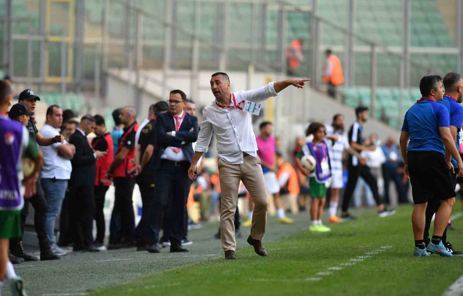 Bursaspor’da Teknik Direktör Nedim Vatansever’le yollar ayrıldı