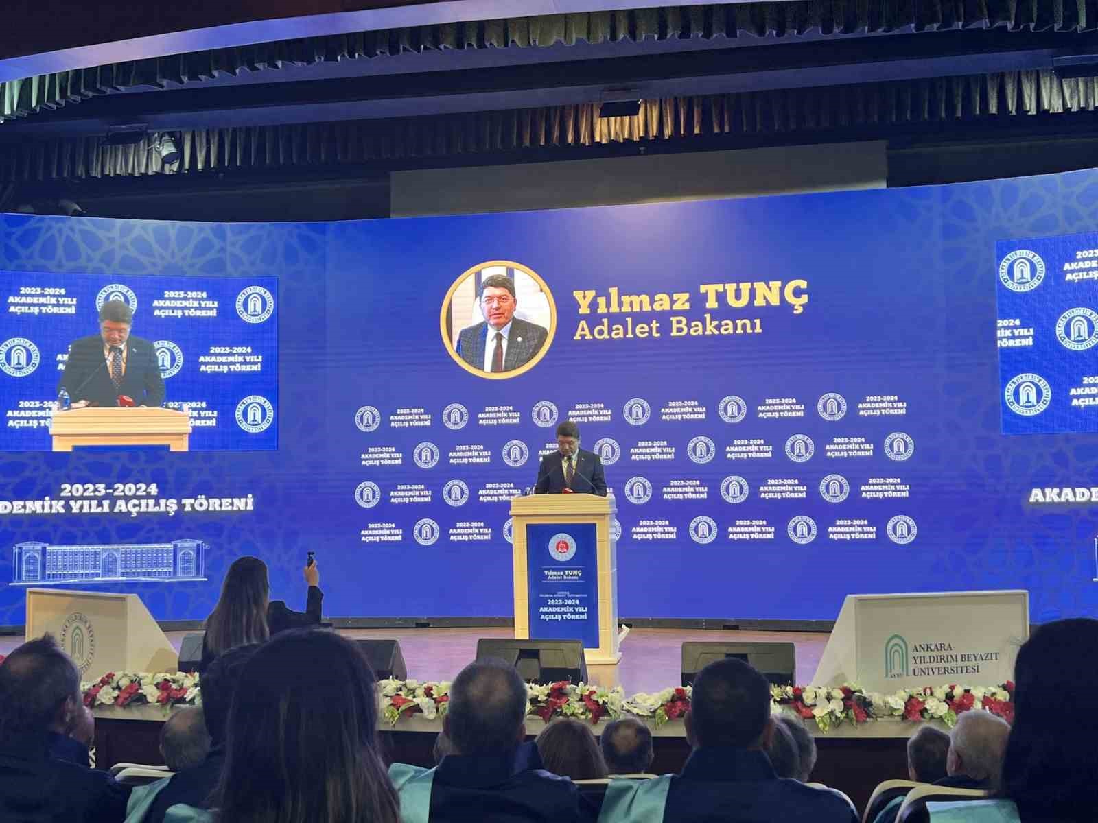 Adalet Bakanı Tunç: “Türkiye olarak her meselede çözümden, aklıselimden yanayız, savaştan değil barıştan yanayız”