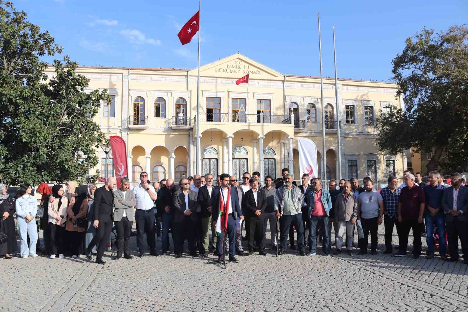 İzmir’de Yeniden Refah Partisi’nden İsrail’e tepki