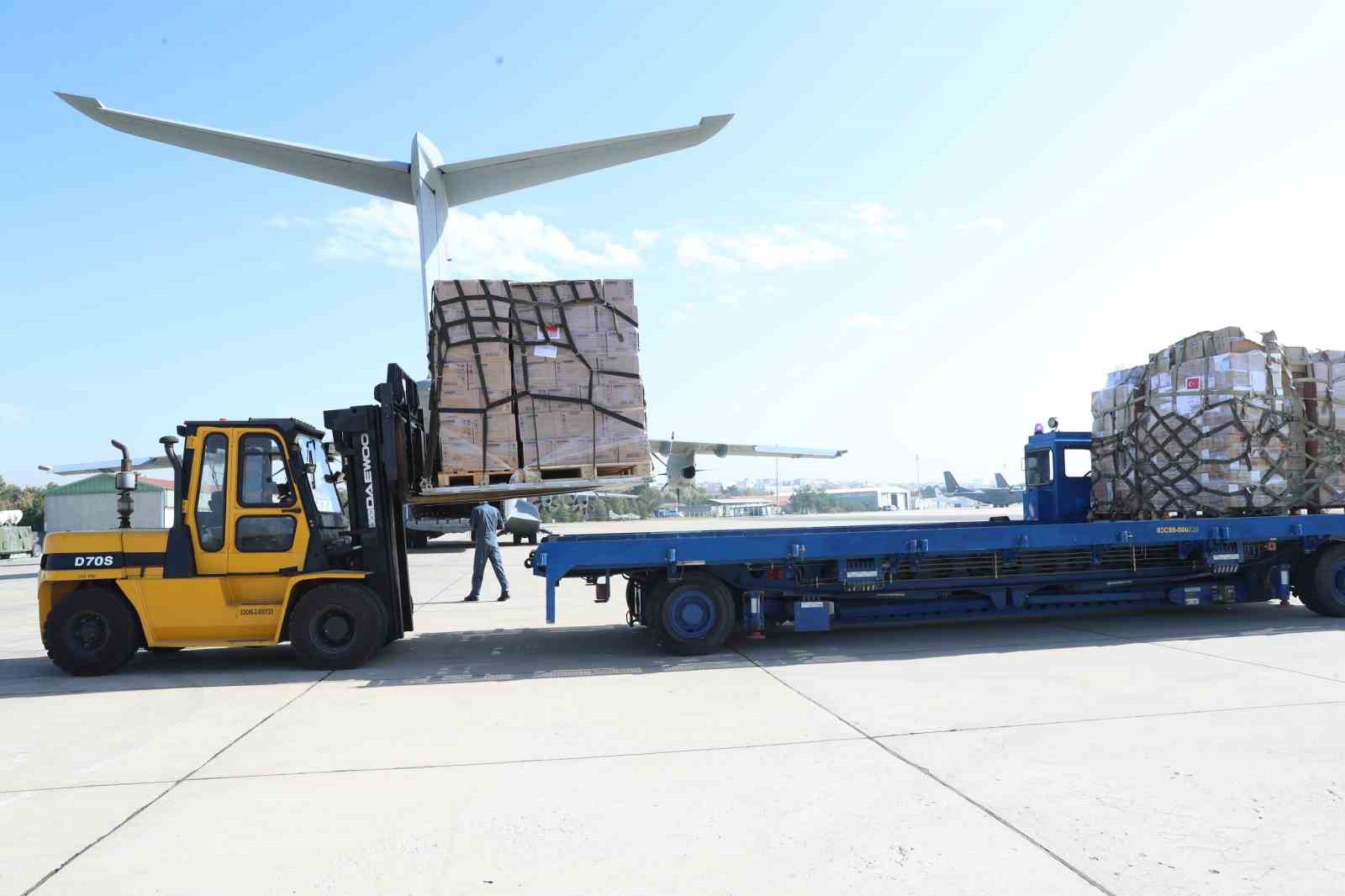 Bakan Koca: “4 uçak dolusu malzeme Mısır’a gönderilmeye başlandı”