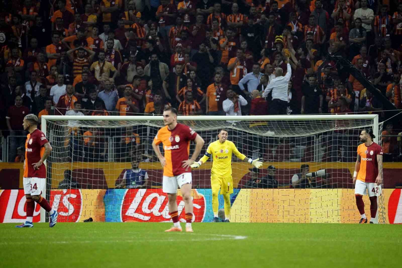 UEFA Şampiyonlar Ligi: Galatasaray: 1 – Bayern Münih: 3 (Maç sonucu)