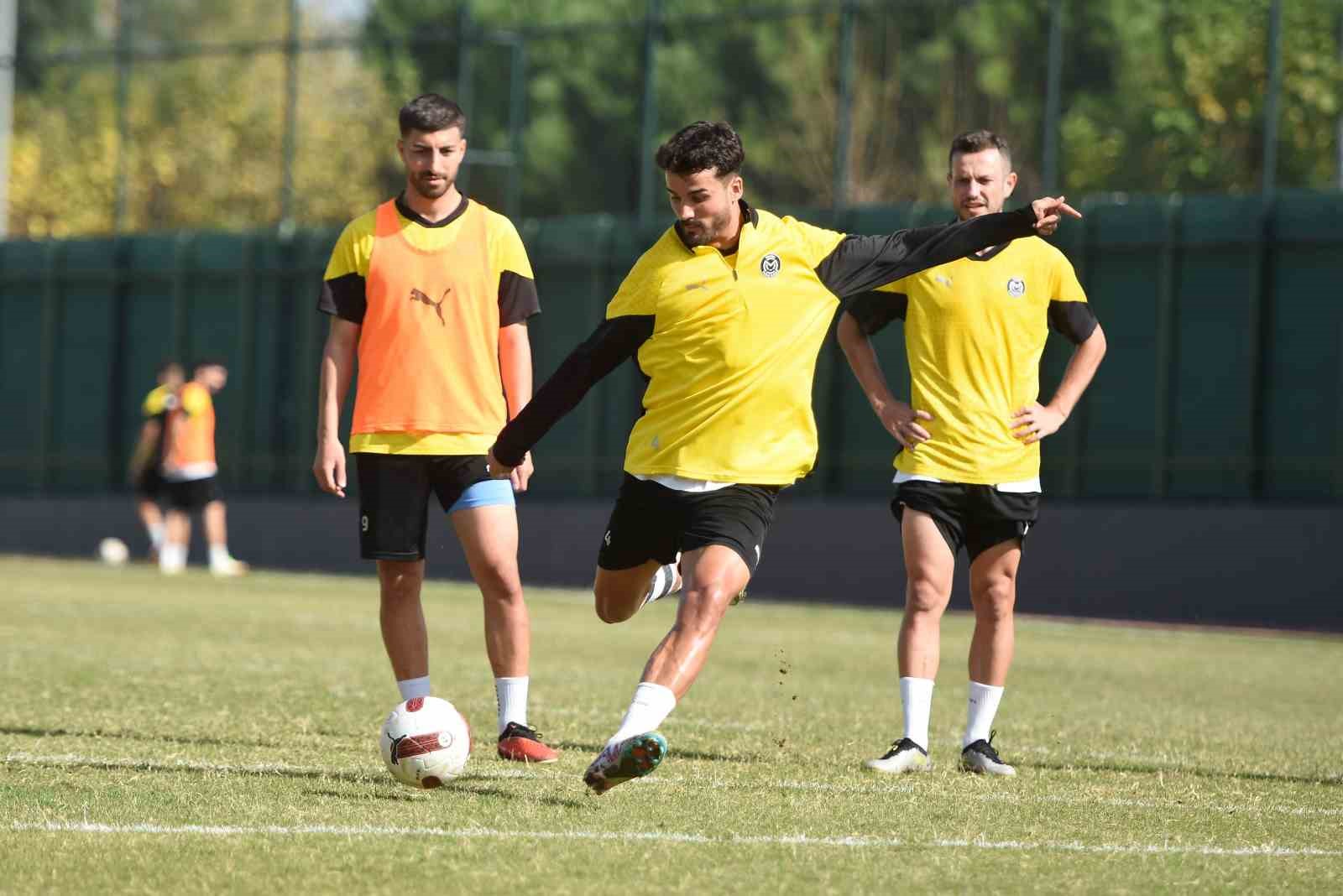 Manisa FK, Çorum FK maçı hazırlıklarını tamamladı
