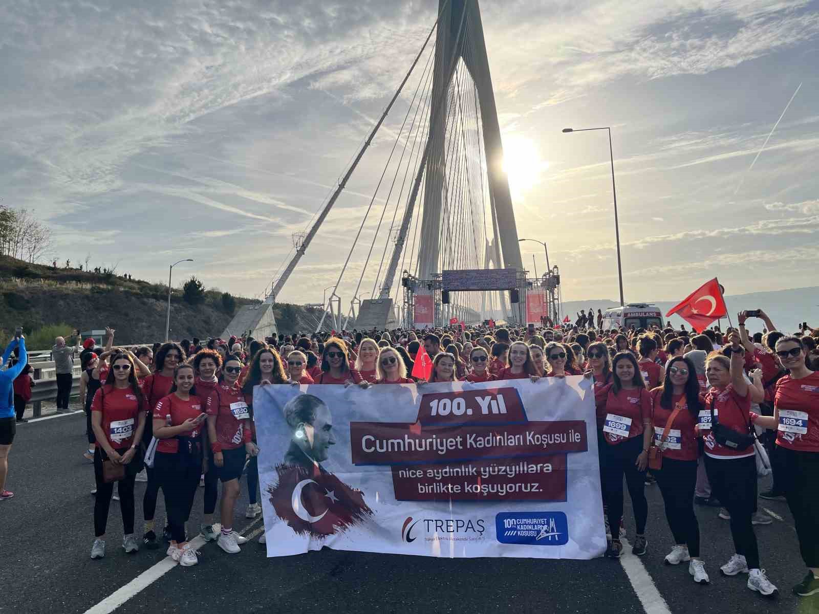 Trakya’dan 65 kadın çalışan, Cumhuriyet’in 100. yılına özel koşuya katıldı