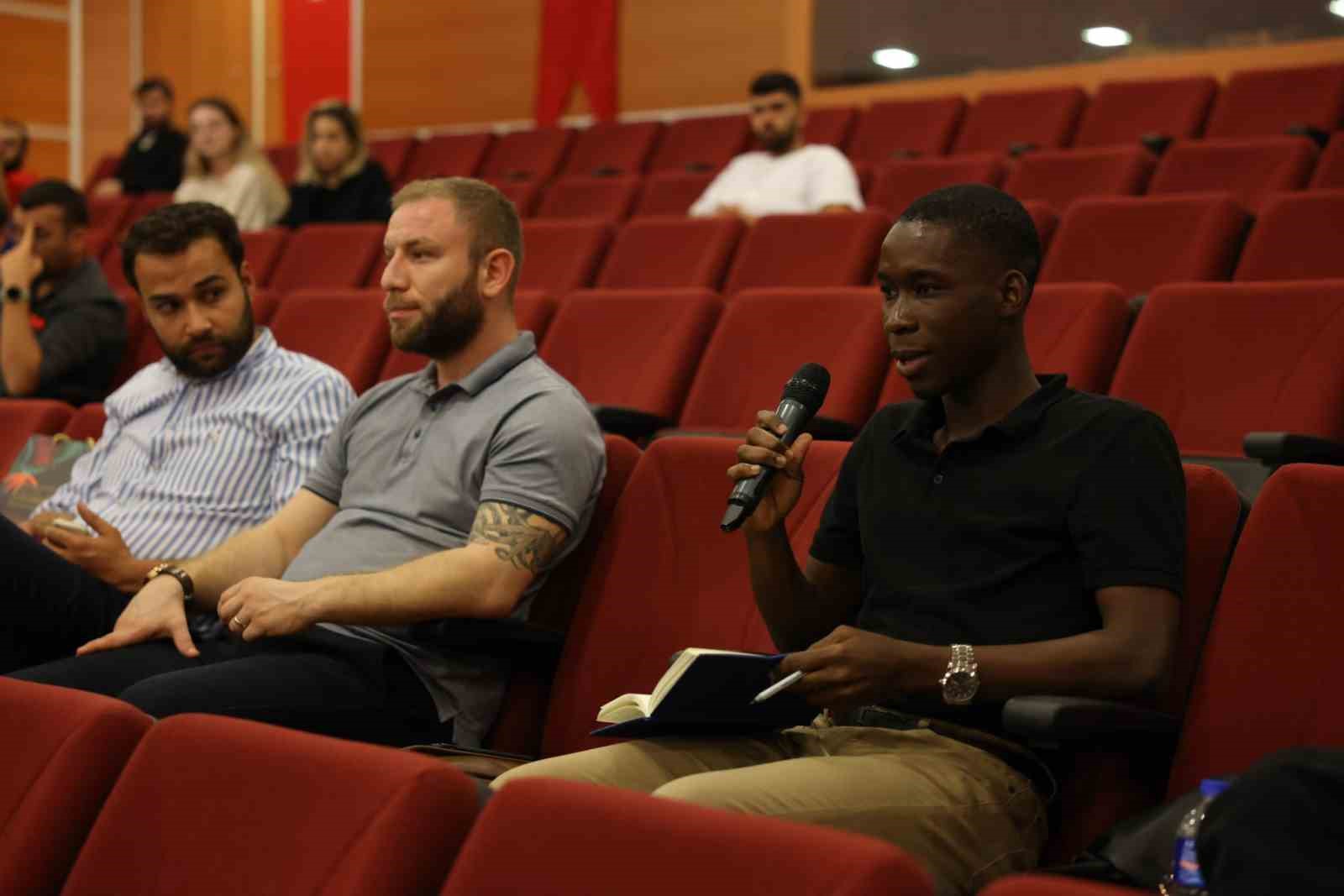 Türkiye’nin Afrika vizyonu PAÜ’de ele alındı