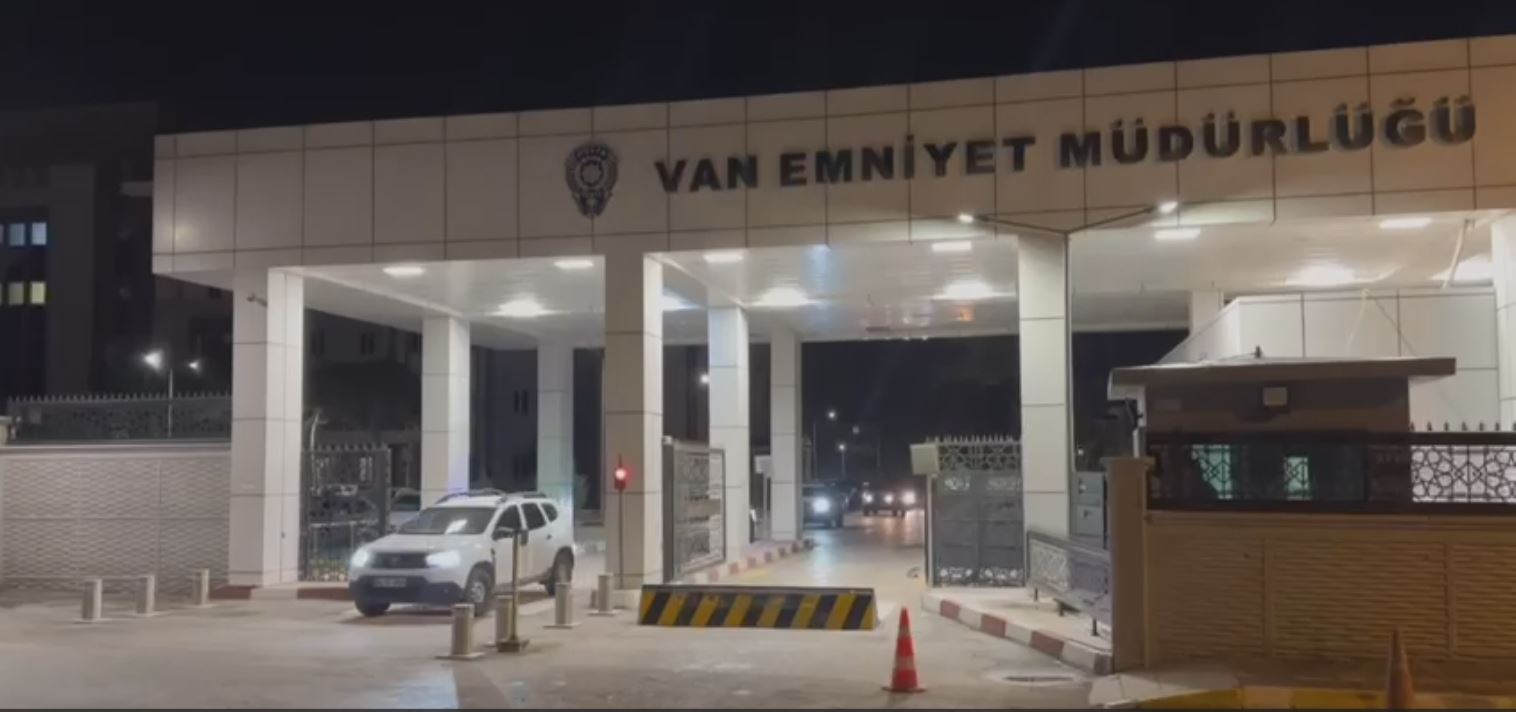 Van’da çok sayıda kişi tutuklandı