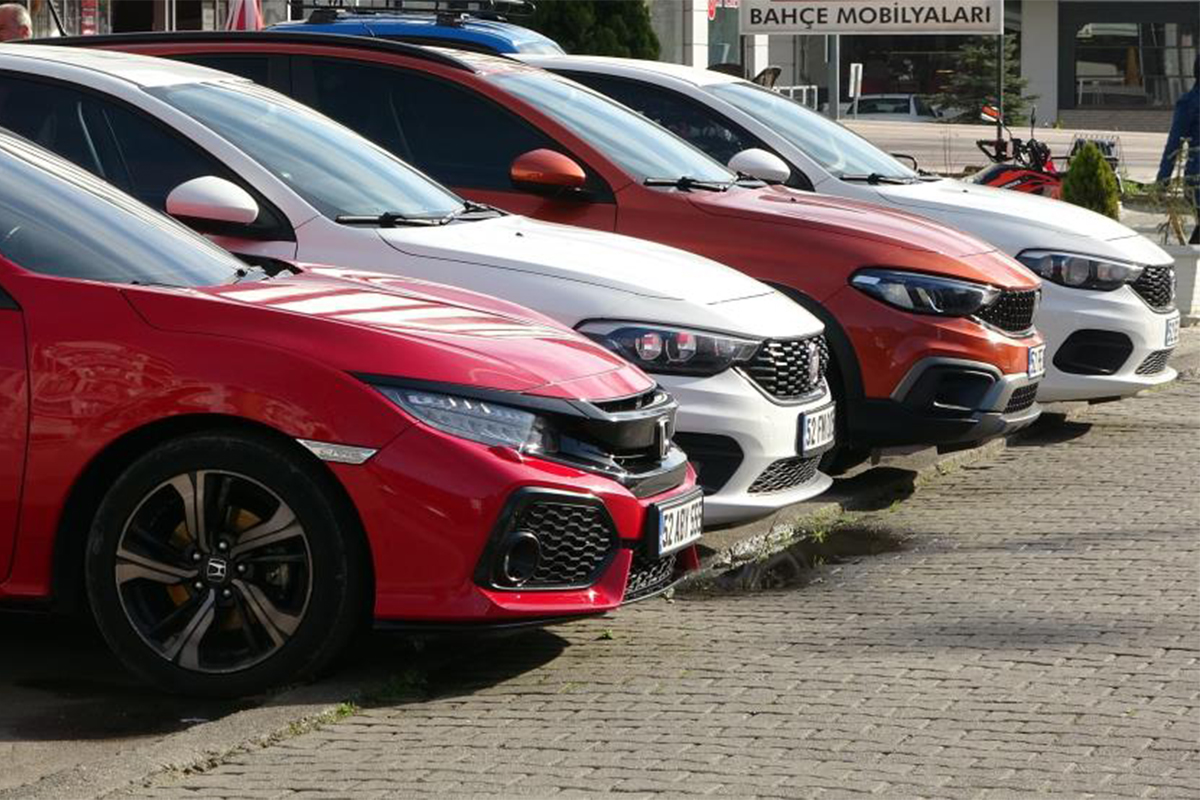 Trafiğe kaydı yapılan taşıt sayısı aylık bazda yüzde 15,5 azaldı