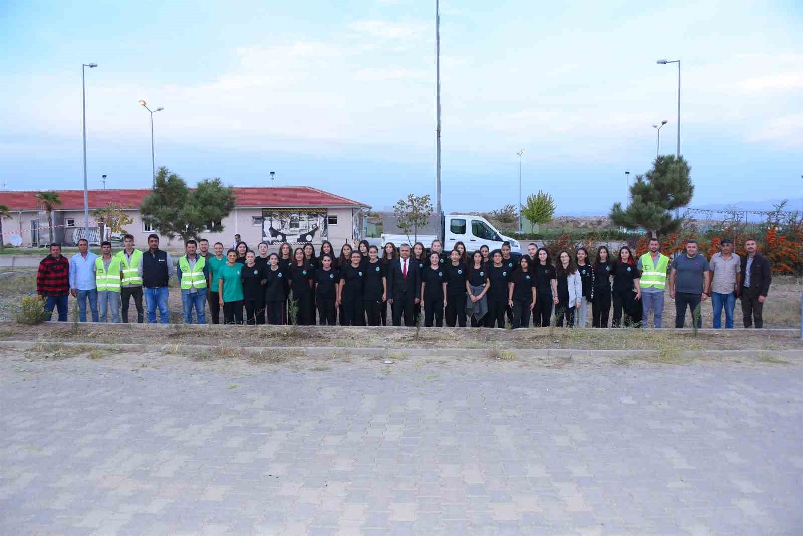 Salihli’de 100. yıl için 1923 fidan