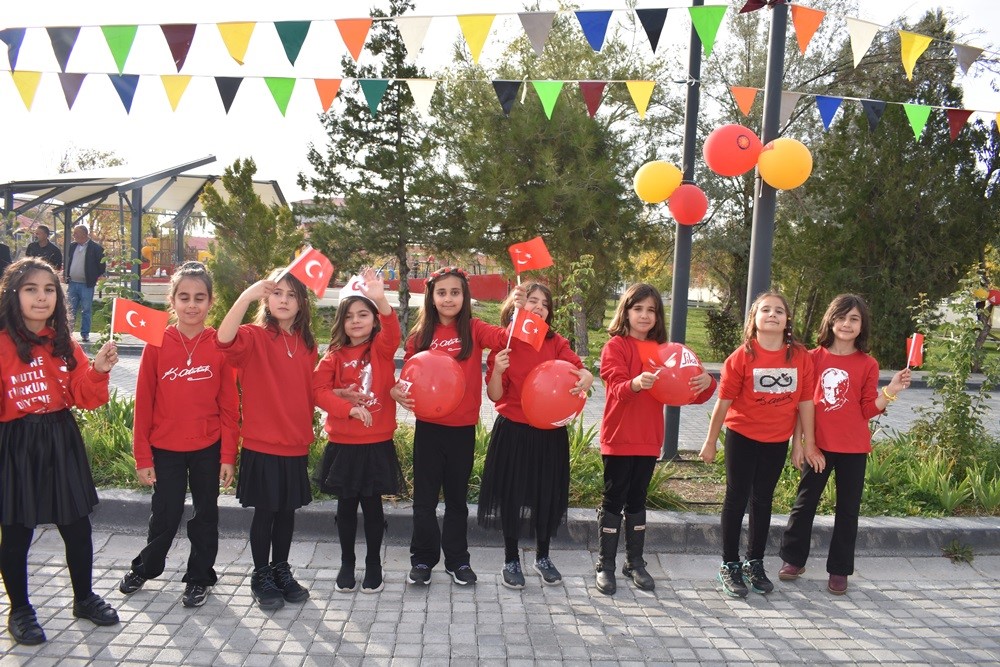Van TEGV’de Cumhuriyet’in 100. yılı coşkuyla kutlandı