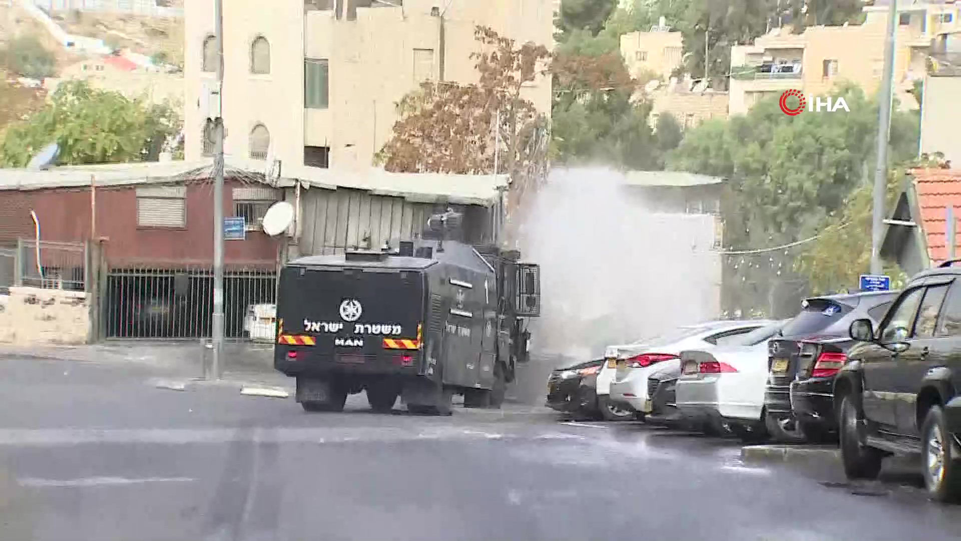 Mescid-i Aksa’daki üçüncü Cuma’da İsrail güçlerinden Müslümanlara müdahale