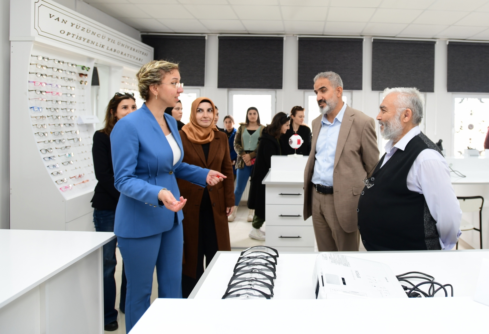 Van YYÜ Muradiye Meslek Yüksekokulu’na optisyenlik laboratuvarı kazandırıldı