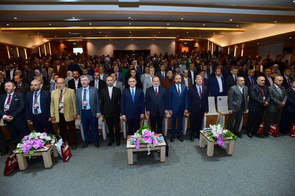 Van YYÜ’de Uluslararası “İlahiyat Bilimlerinde Makâsıd” Sempozyumu