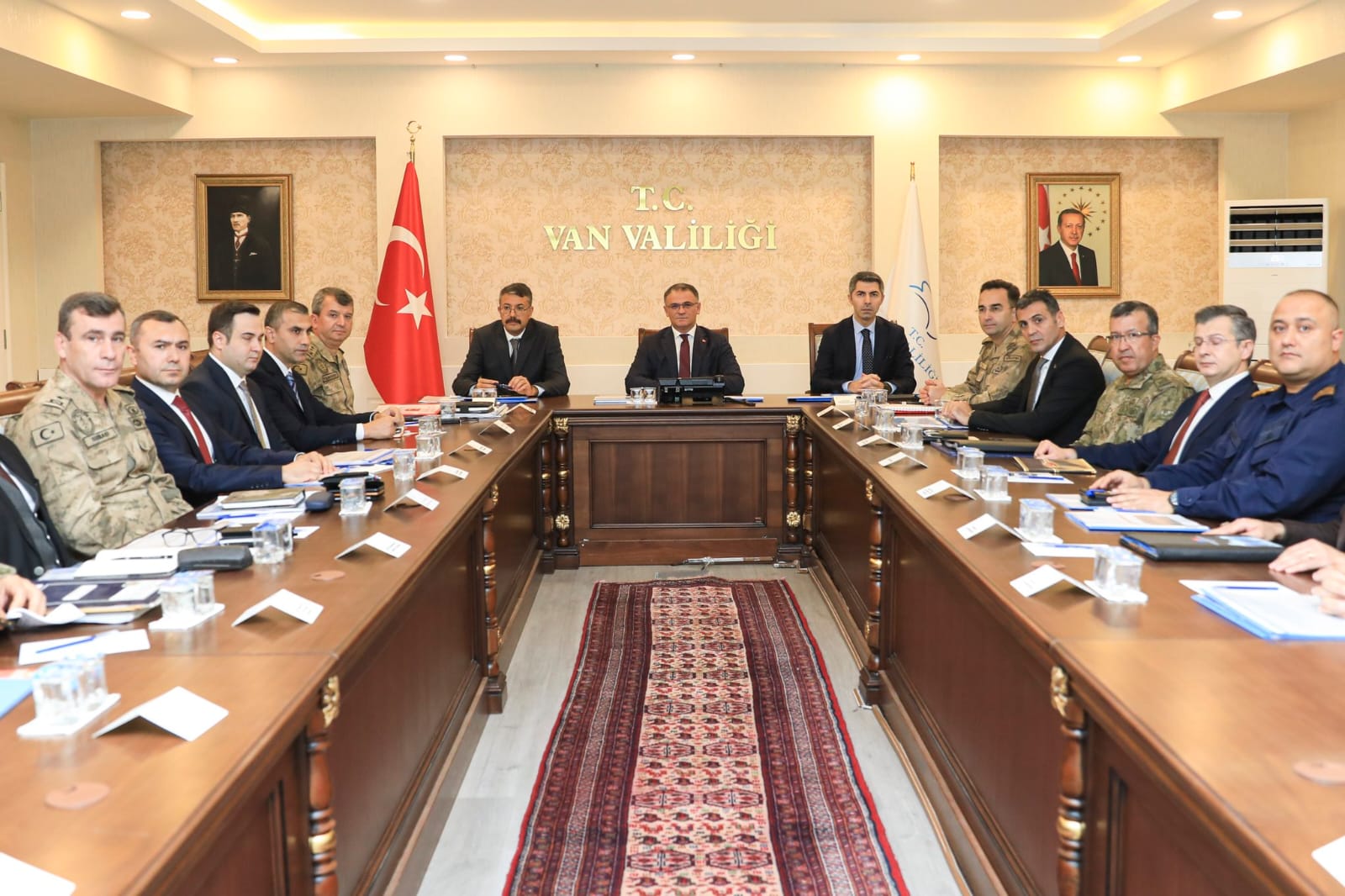 Van Valiliğinde “Düzensiz Göçle Mücadele” toplantısı yapıldı