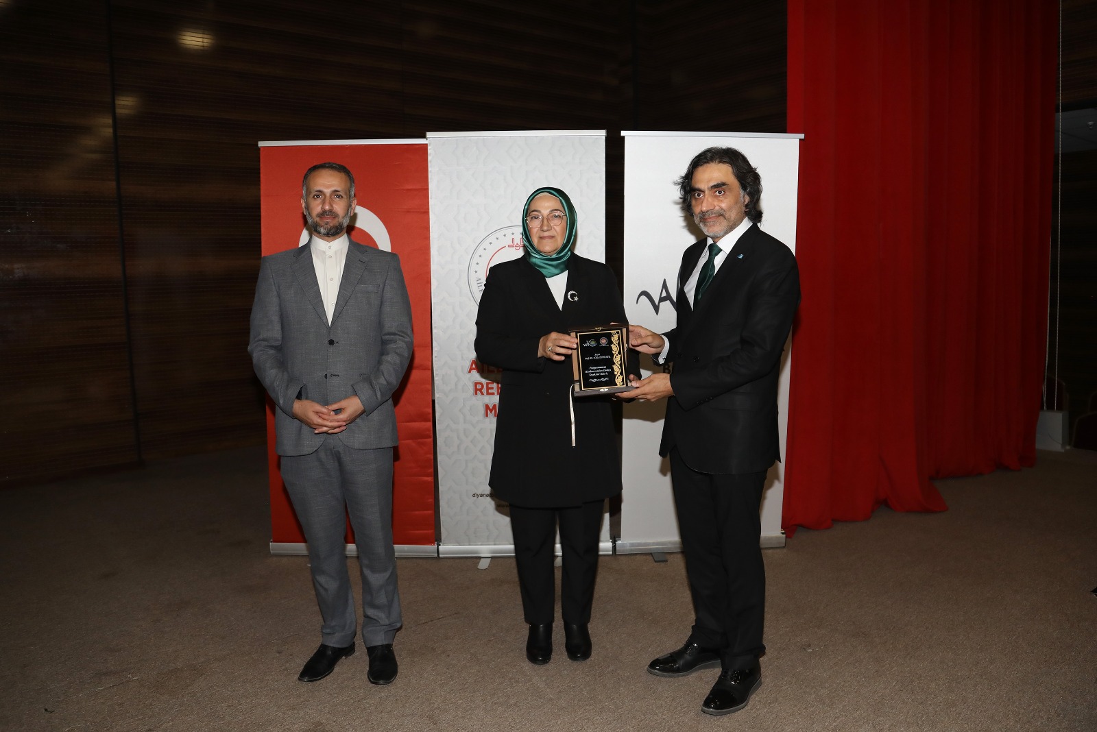 BÜYÜKŞEHİR BELEDİYESİ ‘GEÇMİŞTEN GÜNÜMÜZE AİLEMİZ’ KONULU KONFERANS DÜZENLEDİ