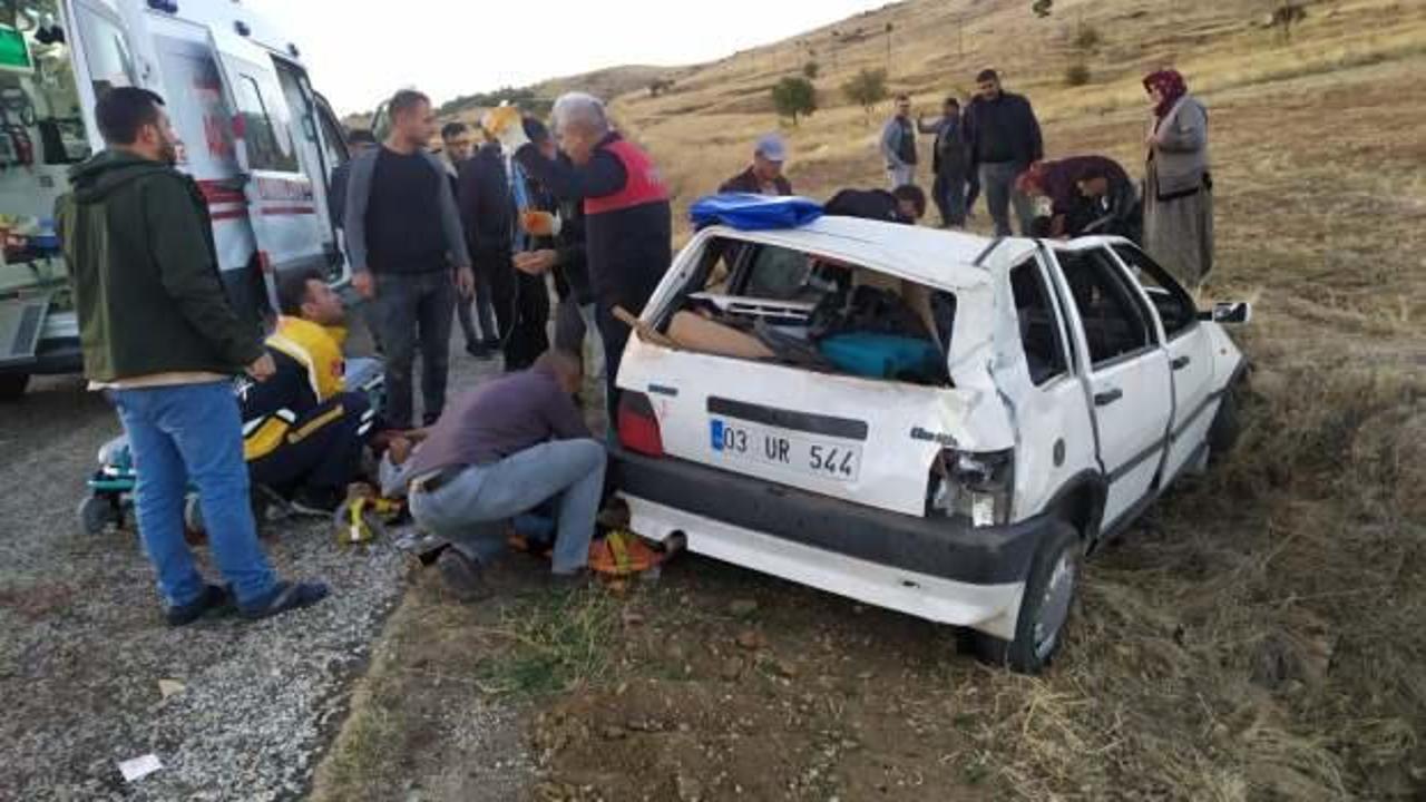 Afyonkarahisar’da şarampole devrilen otomobildeki 4 kişi yaralandı