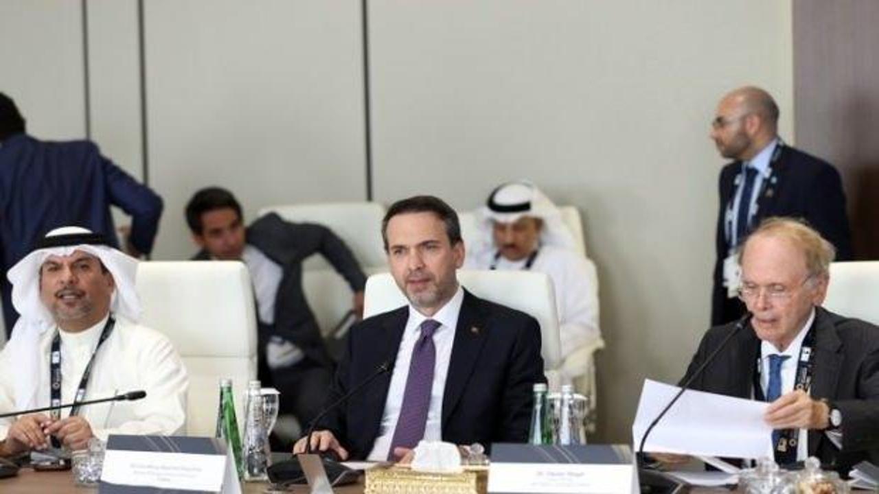 Bakan Bayraktar BAE’li yetkililerle görüştü