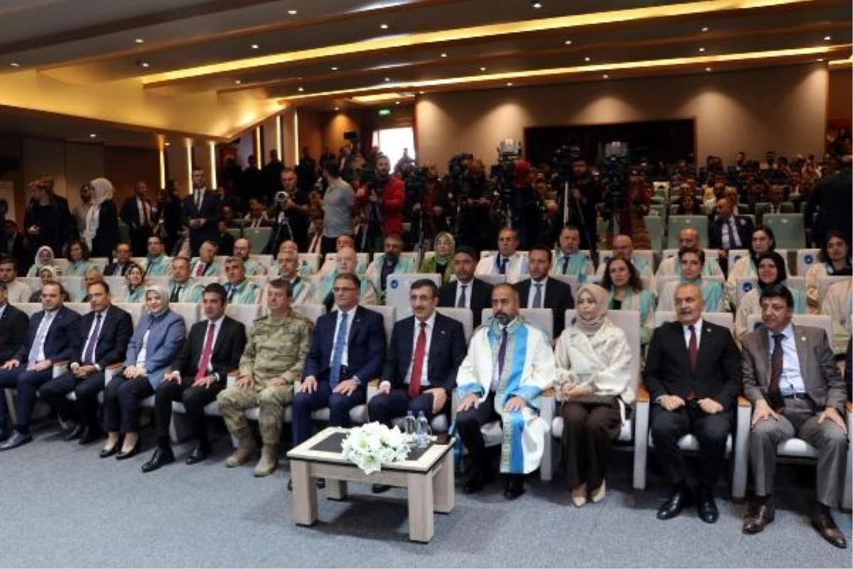 Cumhurbaşkanı Yardımcısı Yılmaz, Yüzüncü Yıl Üniversitesi Akademik Yılı Açılış Töreni’nde konuştu Açıklaması