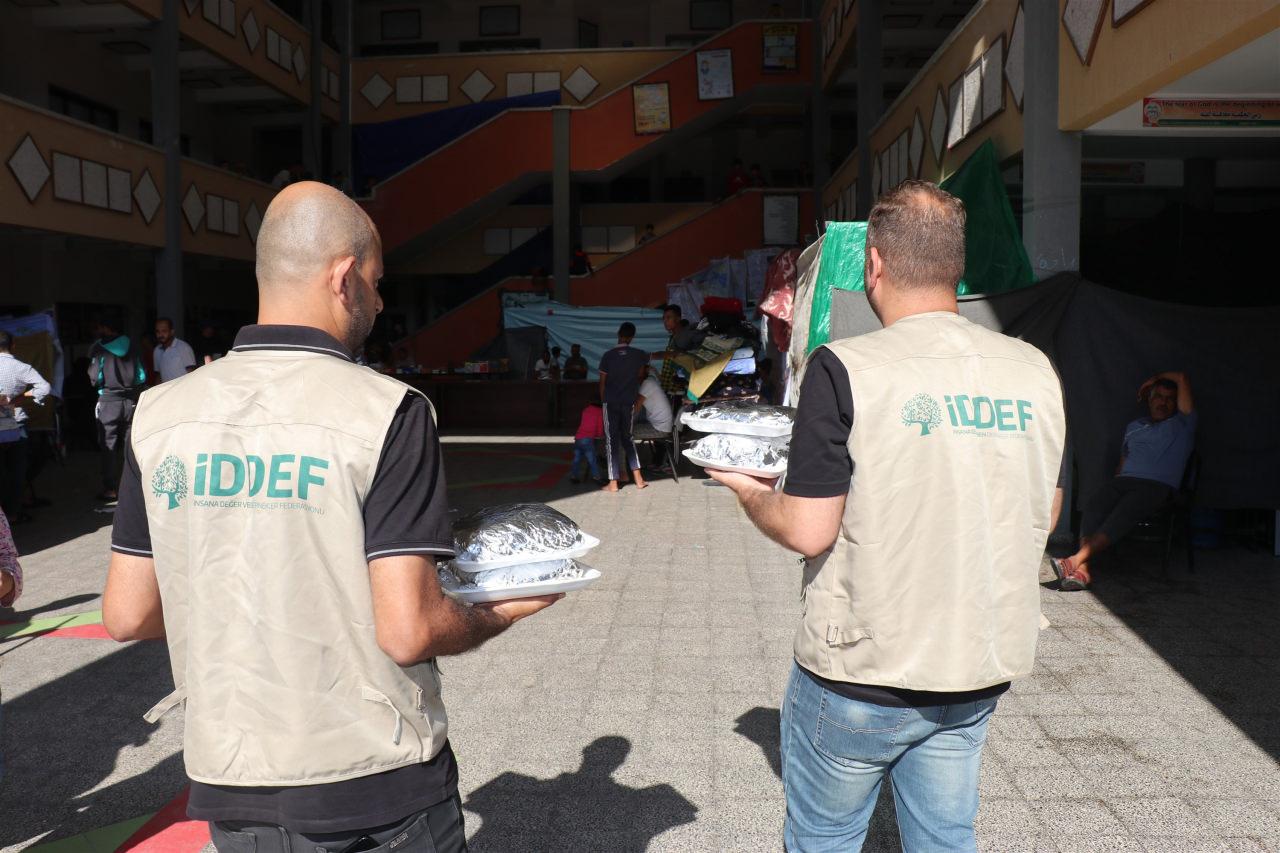İDDEF, saldırı altındaki Gazze’nin yaralarını sarıyor