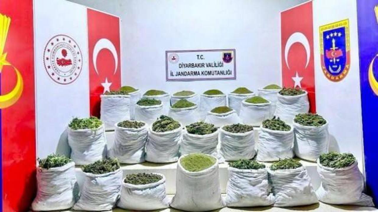 Terörün finans kaynağına darbe: 1 ton 640 kilo esrar ele geçirildi