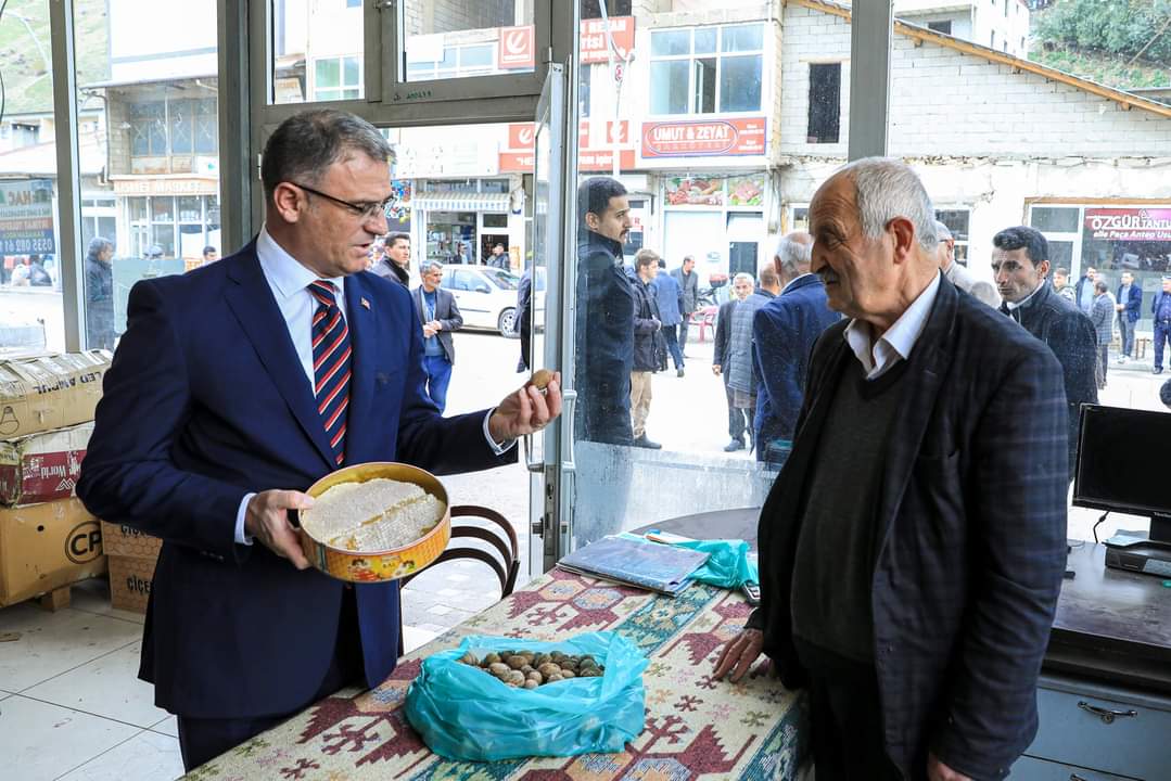 Vali Balcı Bahçesaray ilçesini ziyaret etti