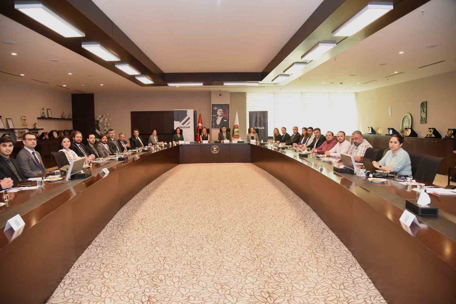 GSO’da, “Yurt içi ve yurt dışı piyasalardaki ekonomik görünüm ve beklentiler toplantısı” yapıldı