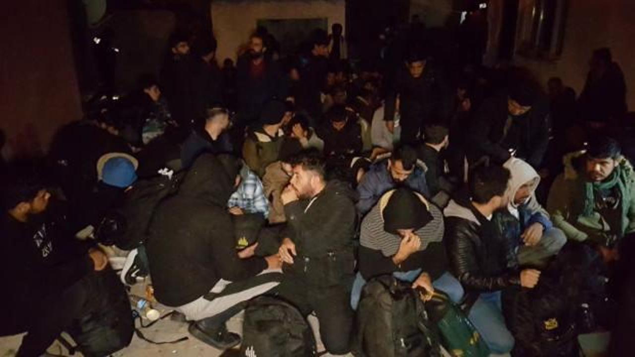 Edirne’de evin bahçesi ve içinde 100 kaçak göçmen yakalandı