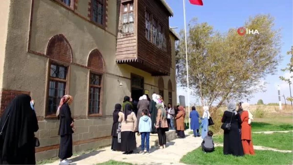 İpekyolu Belediyesi’nden mutlu kadınlar etkinliği