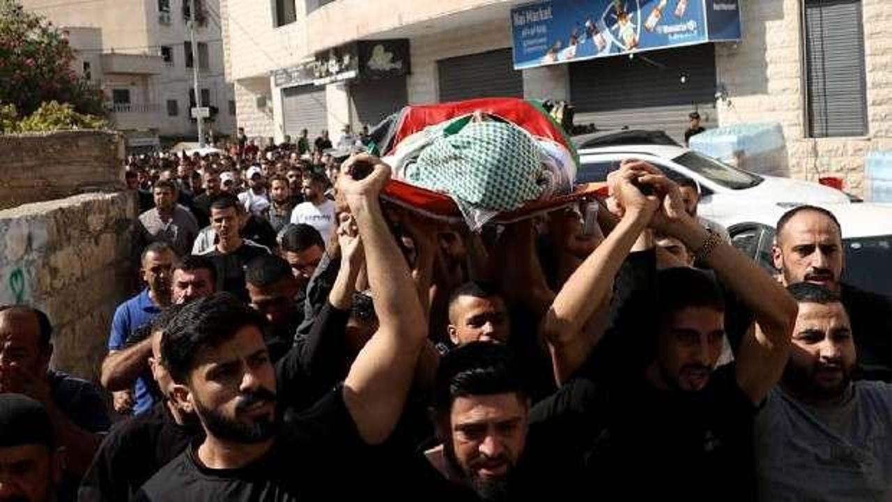 Türkiye’deki bütün camilerden sela sesleri yükseliyor