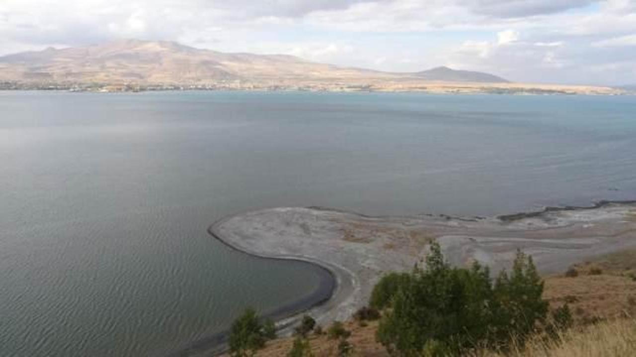 Van Gölü’nde su kaybı devam ediyor