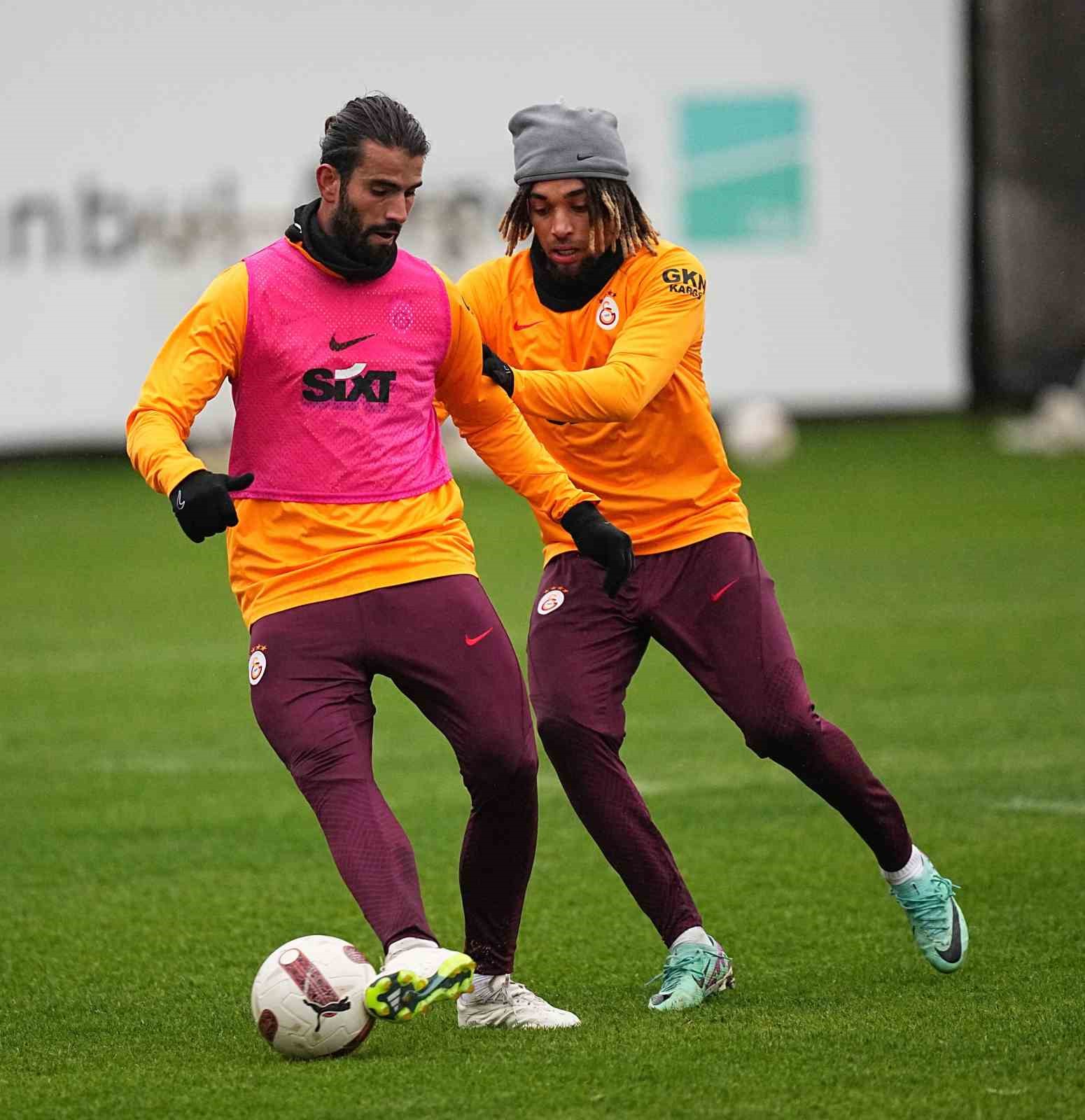 Galatasaray, Alanyaspor maçı hazırlıklarına devam etti