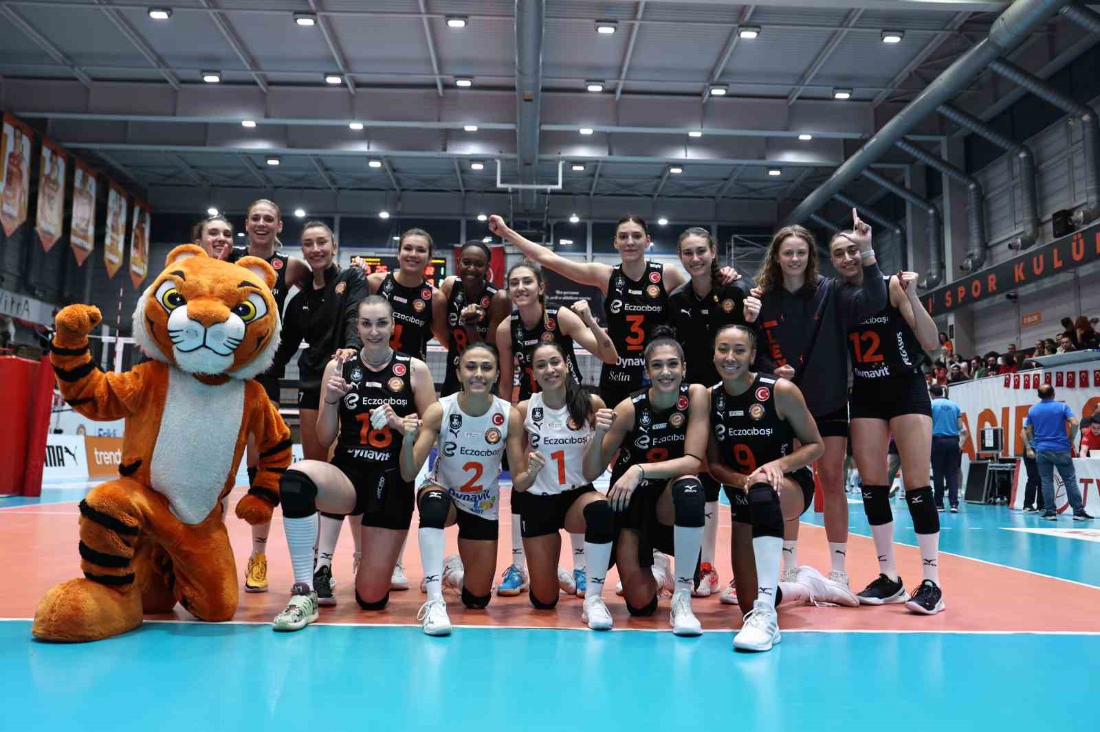 Vodafone Sultanlar Ligi: Eczacıbaşı Dynavit: 3 – Kuzeyboru: 0