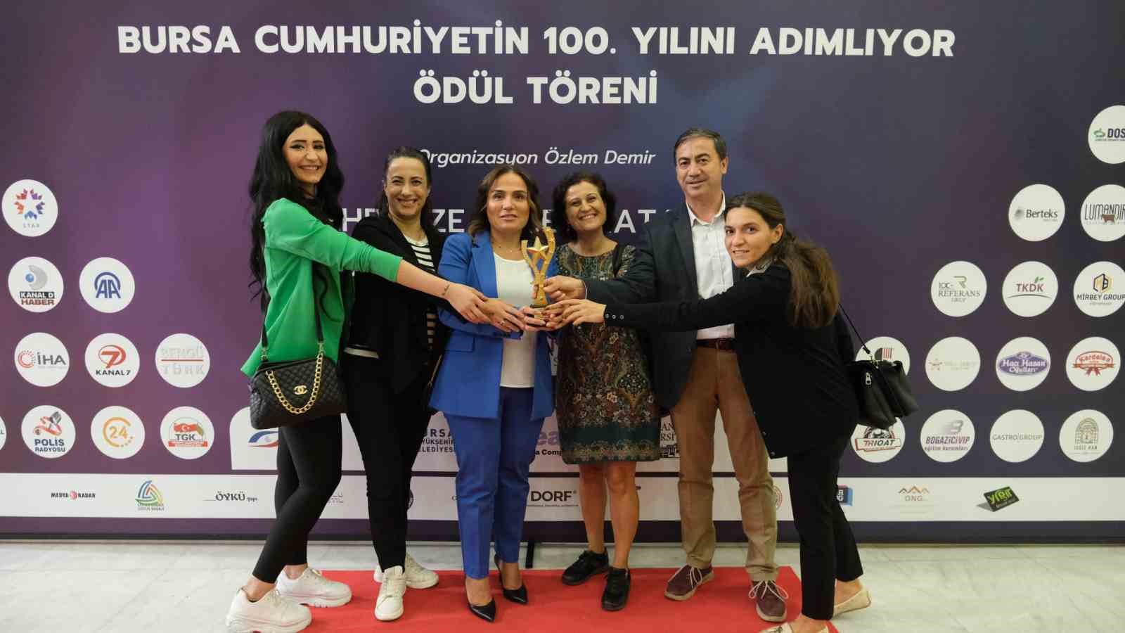 ’Yılın En Başarılı Marketler Zinciri’ ödülü Özhan Market’in oldu