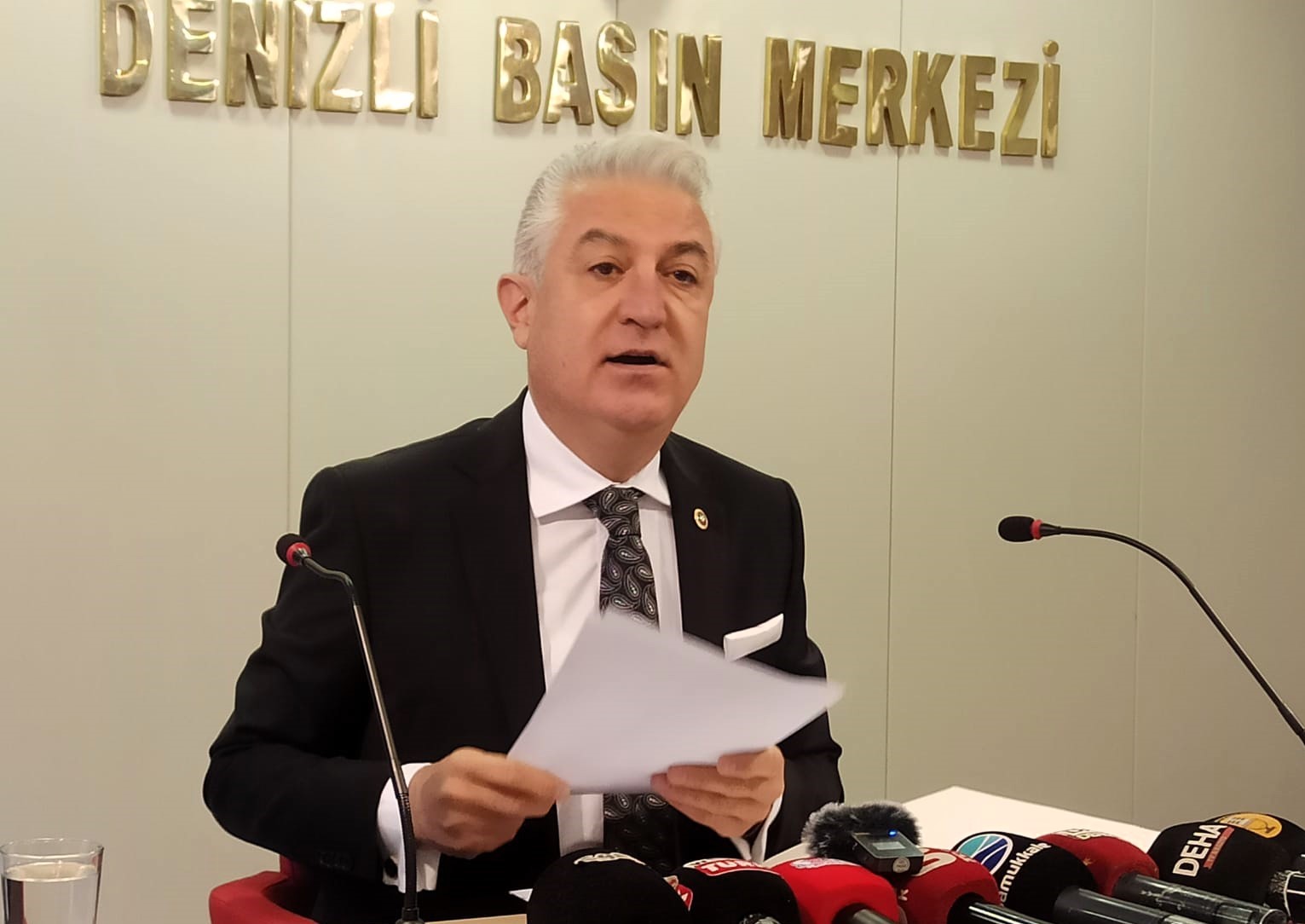 CHP’li eski vekilden Kılıçdaroğlu’na ağır suçlama: “CHP’de Atatürk düşmanı danışmanlar cirit atıyor”