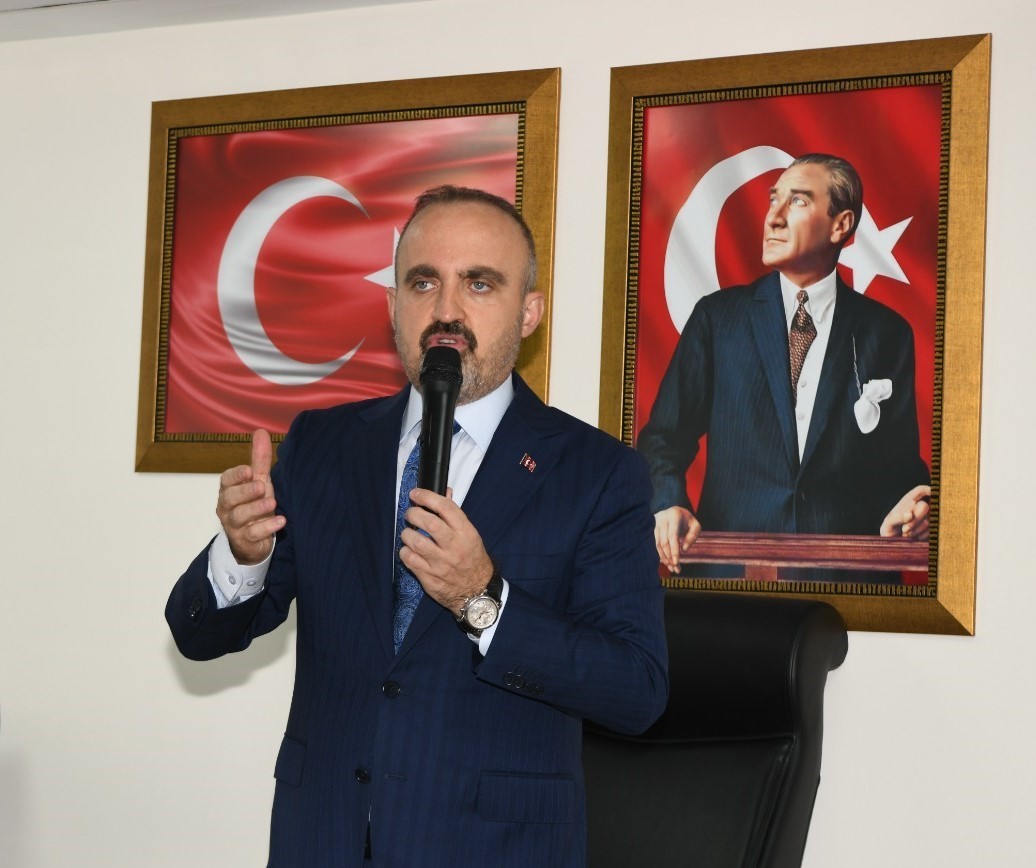 Bakan Yardımcısı Turan: “Devletin karşısında kibirlenen, kibriyle suç işleyen hiç kimsenin olmasını istemiyoruz”